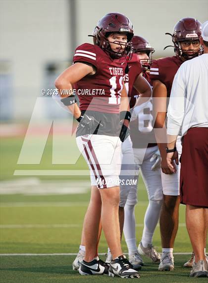 Thumbnail 1 in FR: Del Valle @ Dripping Springs photogallery.