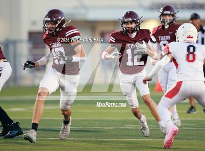 Thumbnail 1 in FR: Del Valle @ Dripping Springs photogallery.