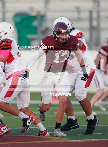 Thumbnail 3 in FR: Del Valle @ Dripping Springs photogallery.