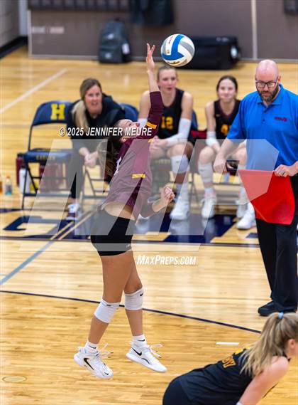 Thumbnail 1 in South Lyon vs Mercy (MHSAA Division 1 Regional Final) photogallery.