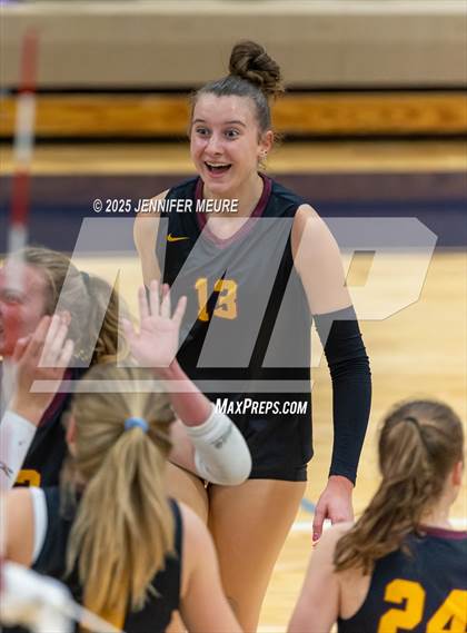 Thumbnail 2 in South Lyon vs Mercy (MHSAA Division 1 Regional Final) photogallery.