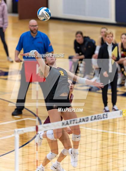 Thumbnail 2 in South Lyon vs Mercy (MHSAA Division 1 Regional Final) photogallery.