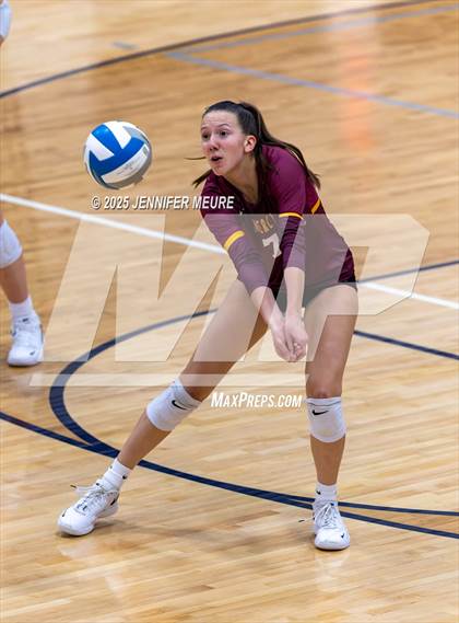 Thumbnail 1 in South Lyon vs Mercy (MHSAA Division 1 Regional Final) photogallery.