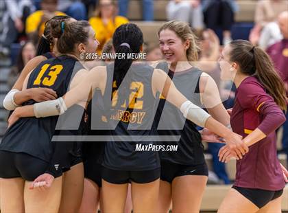 Thumbnail 1 in South Lyon vs Mercy (MHSAA Division 1 Regional Final) photogallery.