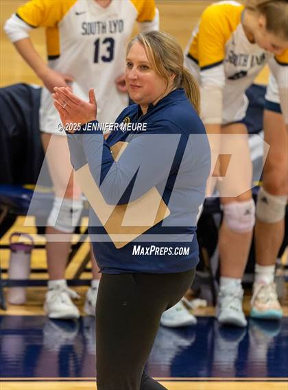 Thumbnail 1 in South Lyon vs Mercy (MHSAA Division 1 Regional Final) photogallery.