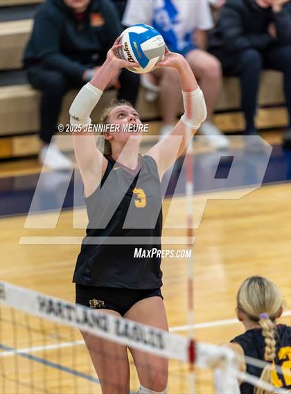 Thumbnail 3 in South Lyon vs Mercy (MHSAA Division 1 Regional Final) photogallery.