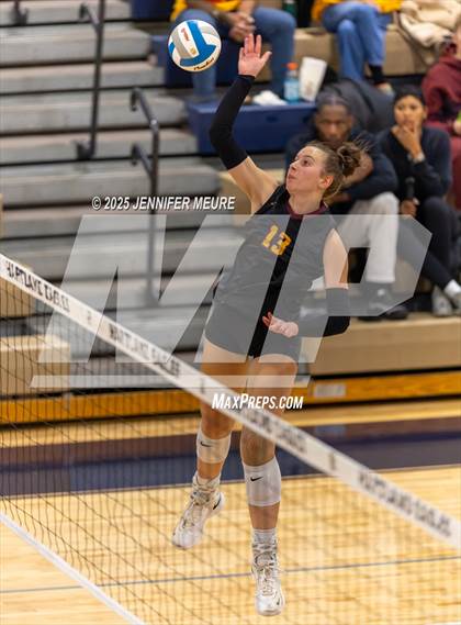 Thumbnail 1 in South Lyon vs Mercy (MHSAA Division 1 Regional Final) photogallery.