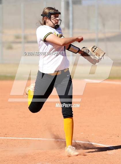 Thumbnail 2 in Saguaro vs Horizon (Sunrise Mountain Invitational) photogallery.