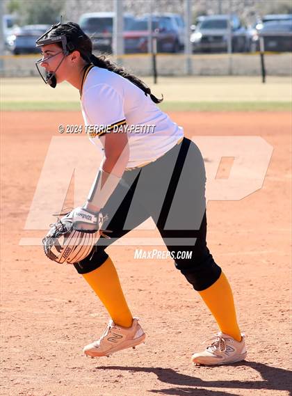Thumbnail 2 in Saguaro vs Horizon (Sunrise Mountain Invitational) photogallery.