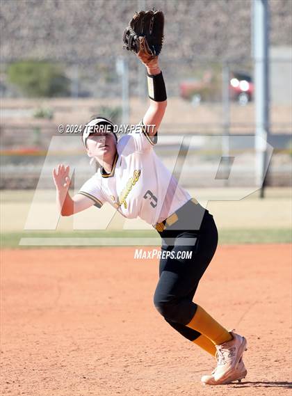 Thumbnail 2 in Saguaro vs Horizon (Sunrise Mountain Invitational) photogallery.