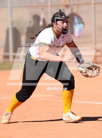 Thumbnail 2 in Saguaro vs Horizon (Sunrise Mountain Invitational) photogallery.