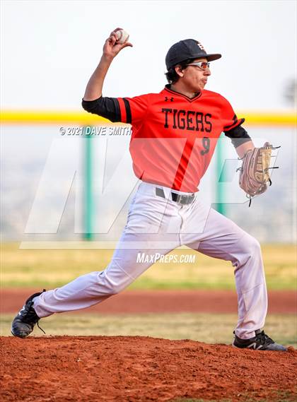 Thumbnail 1 in Andress @ El Paso photogallery.