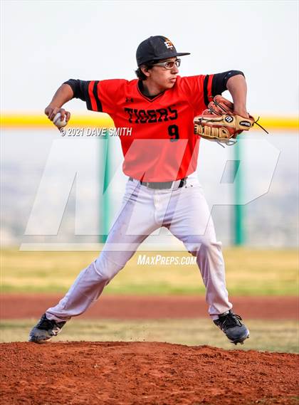 Thumbnail 2 in Andress @ El Paso photogallery.