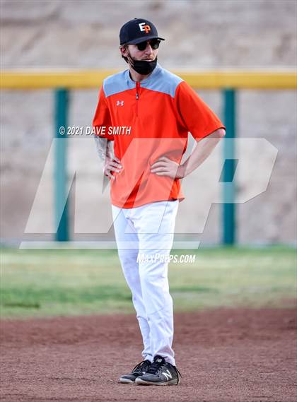 Thumbnail 2 in Andress @ El Paso photogallery.