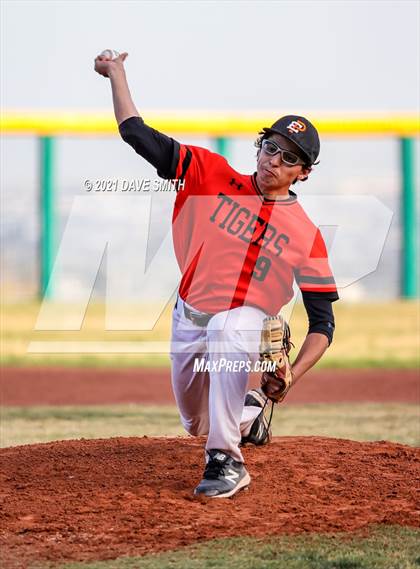 Thumbnail 2 in Andress @ El Paso photogallery.
