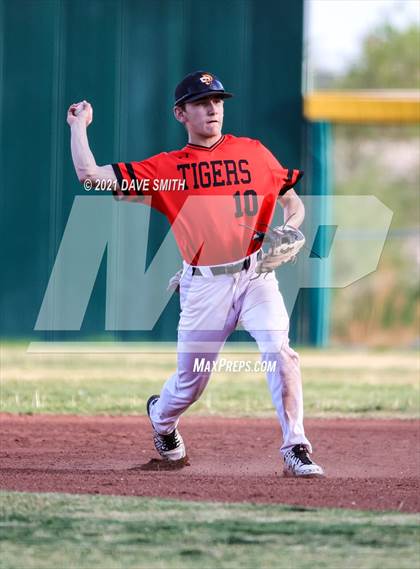 Thumbnail 2 in Andress @ El Paso photogallery.