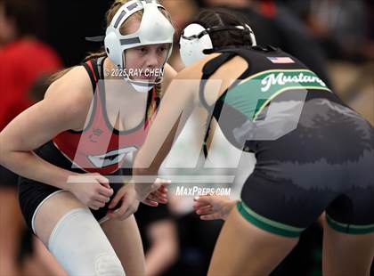 Thumbnail 3 in Alpha Female Tournament photogallery.