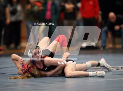 Thumbnail 3 in Alpha Female Tournament photogallery.