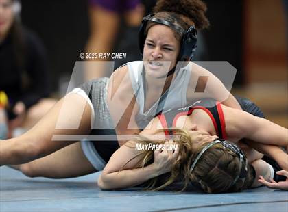 Thumbnail 2 in Alpha Female Tournament photogallery.