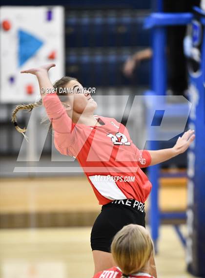 Thumbnail 3 in Holliday @ Peaster photogallery.