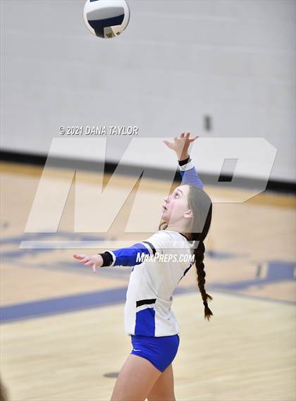 Thumbnail 3 in Holliday @ Peaster photogallery.