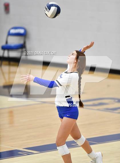 Thumbnail 1 in Holliday @ Peaster photogallery.