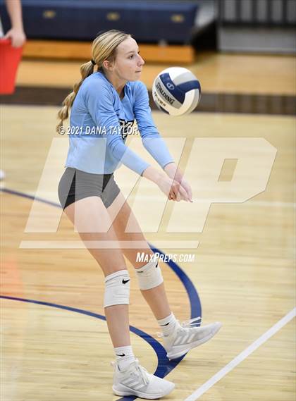 Thumbnail 3 in Holliday @ Peaster photogallery.