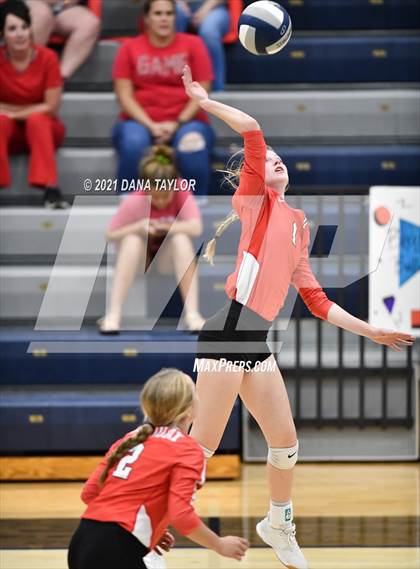 Thumbnail 1 in Holliday @ Peaster photogallery.