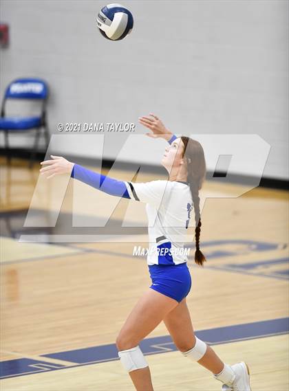 Thumbnail 3 in Holliday @ Peaster photogallery.