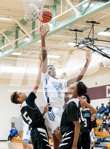 Thumbnail 1 in Sheldon vs Pleasant Valley (Whitney Winter Classic) photogallery.