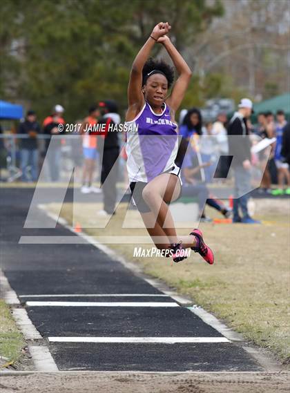 Thumbnail 3 in Mellow Mushroom Relays photogallery.