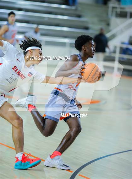 Thumbnail 1 in Redondo Union vs Beverly Hills (Beverly Hills 76th Sax Elliott Invitational) photogallery.