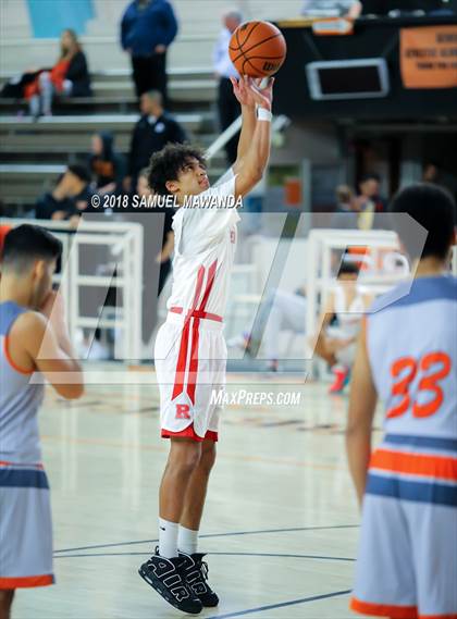 Thumbnail 3 in Redondo Union vs Beverly Hills (Beverly Hills 76th Sax Elliott Invitational) photogallery.