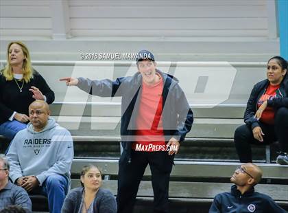 Thumbnail 2 in Redondo Union vs Beverly Hills (Beverly Hills 76th Sax Elliott Invitational) photogallery.
