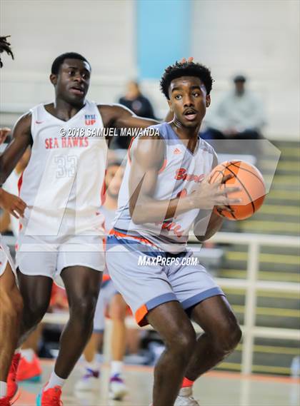 Thumbnail 1 in Redondo Union vs Beverly Hills (Beverly Hills 76th Sax Elliott Invitational) photogallery.