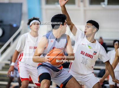 Thumbnail 2 in Redondo Union vs Beverly Hills (Beverly Hills 76th Sax Elliott Invitational) photogallery.