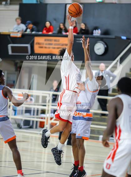 Thumbnail 3 in Redondo Union vs Beverly Hills (Beverly Hills 76th Sax Elliott Invitational) photogallery.