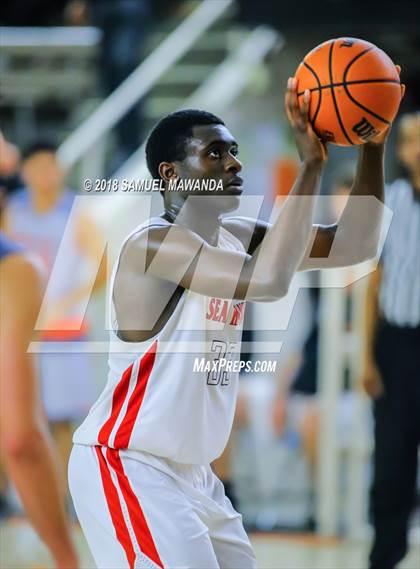 Thumbnail 2 in Redondo Union vs Beverly Hills (Beverly Hills 76th Sax Elliott Invitational) photogallery.