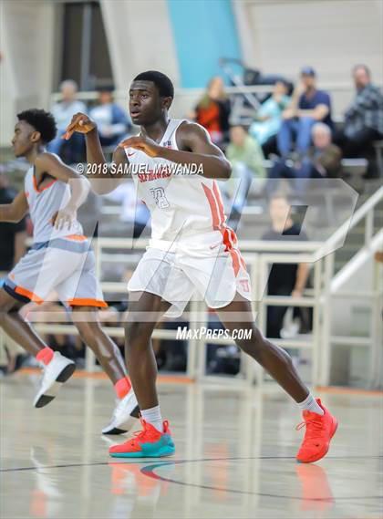 Thumbnail 1 in Redondo Union vs Beverly Hills (Beverly Hills 76th Sax Elliott Invitational) photogallery.