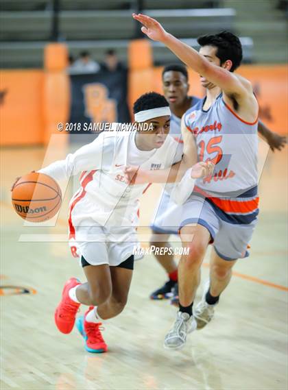 Thumbnail 3 in Redondo Union vs Beverly Hills (Beverly Hills 76th Sax Elliott Invitational) photogallery.
