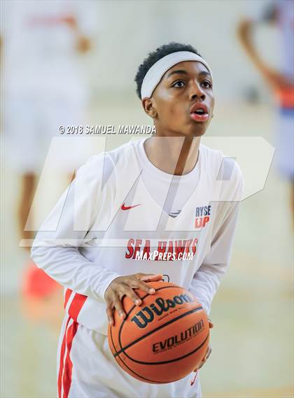 Thumbnail 2 in Redondo Union vs Beverly Hills (Beverly Hills 76th Sax Elliott Invitational) photogallery.