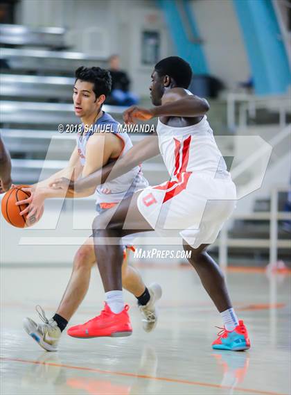 Thumbnail 2 in Redondo Union vs Beverly Hills (Beverly Hills 76th Sax Elliott Invitational) photogallery.