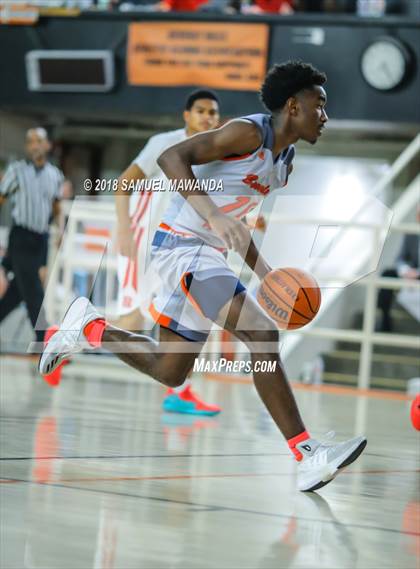 Thumbnail 2 in Redondo Union vs Beverly Hills (Beverly Hills 76th Sax Elliott Invitational) photogallery.