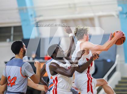 Thumbnail 3 in Redondo Union vs Beverly Hills (Beverly Hills 76th Sax Elliott Invitational) photogallery.