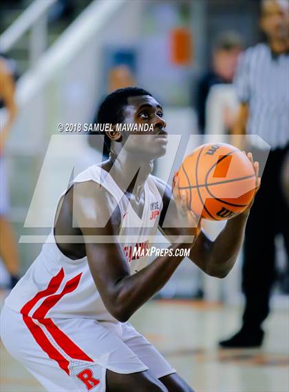 Thumbnail 3 in Redondo Union vs Beverly Hills (Beverly Hills 76th Sax Elliott Invitational) photogallery.