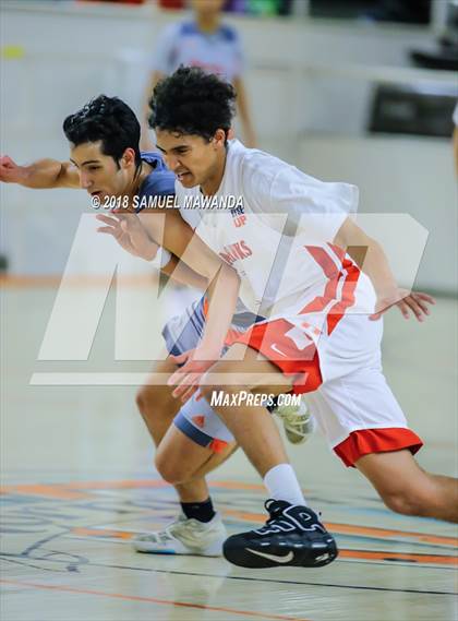 Thumbnail 2 in Redondo Union vs Beverly Hills (Beverly Hills 76th Sax Elliott Invitational) photogallery.