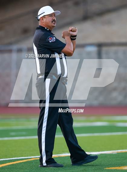 Thumbnail 1 in Calabasas @ Oaks Christian photogallery.