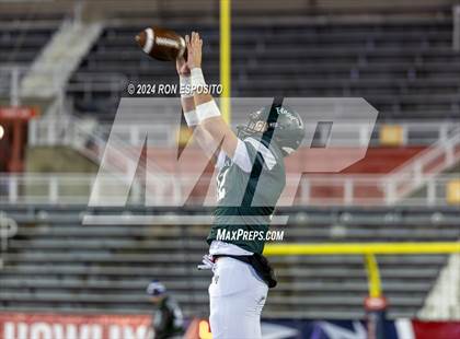 Thumbnail 2 in William Floyd vs Ward Melville (NYSPHSAA Section 11 Division 1 Final) photogallery.