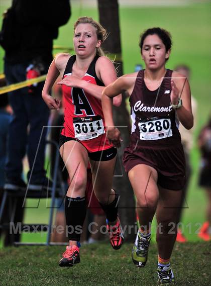 Thumbnail 2 in Sierra League Cluster Meet photogallery.