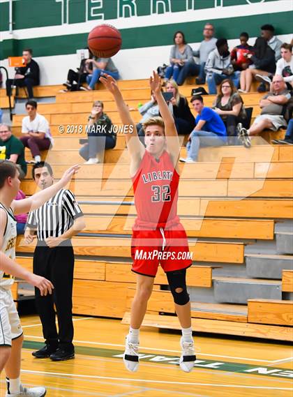 Thumbnail 3 in Liberty vs. Greenway (Sunnyslope Hoopsgiving Tournament)  photogallery.